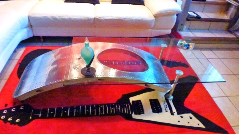 Table de salon "Porte de Flamant" - Vendue Table de salon "Porte de Flamant" - Vendue