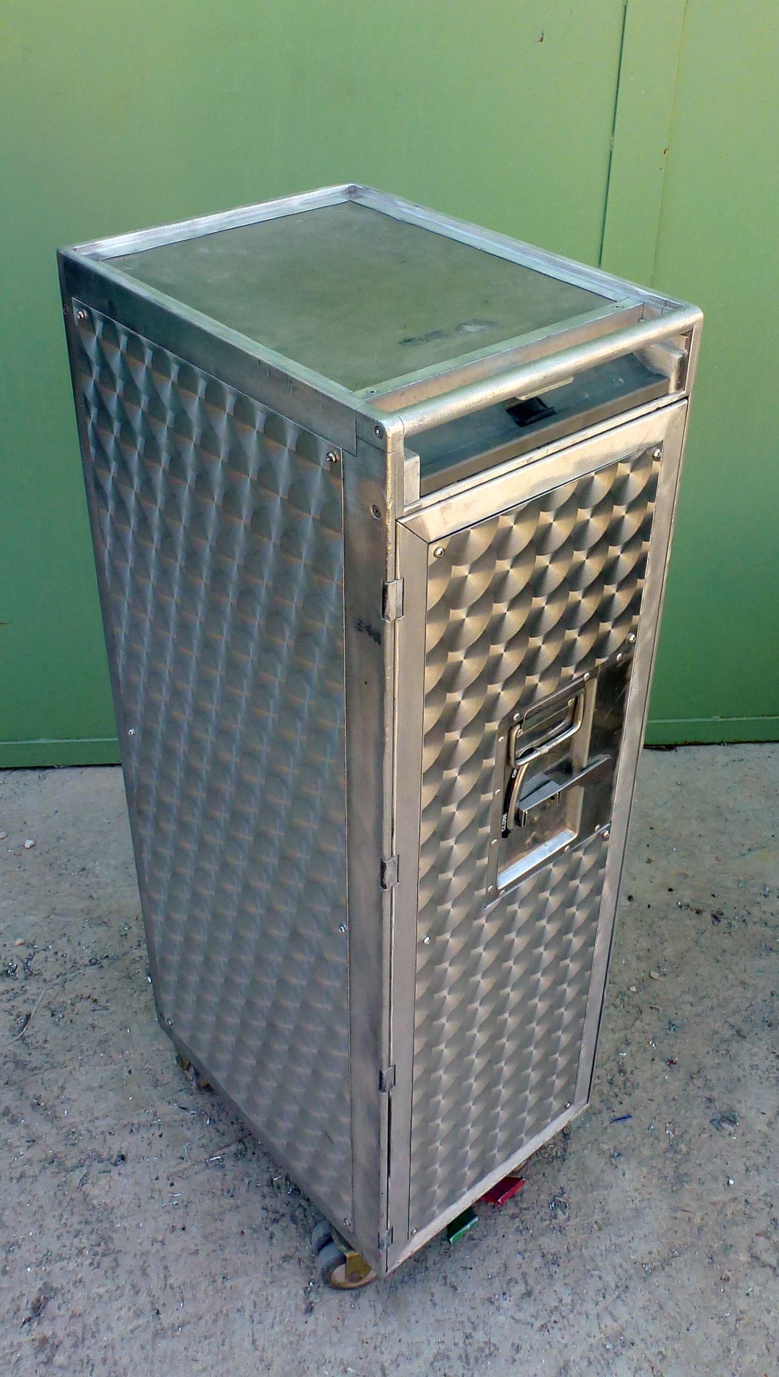 Trolley aéronautique - vendu Trolley aéronautique - vendu