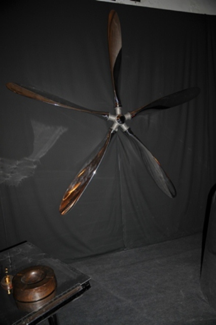 Hélice d'avion déco design 5 pales Hartzel en alu poli Hélice d'avion déco design 5 pales Hartzel en alu poli