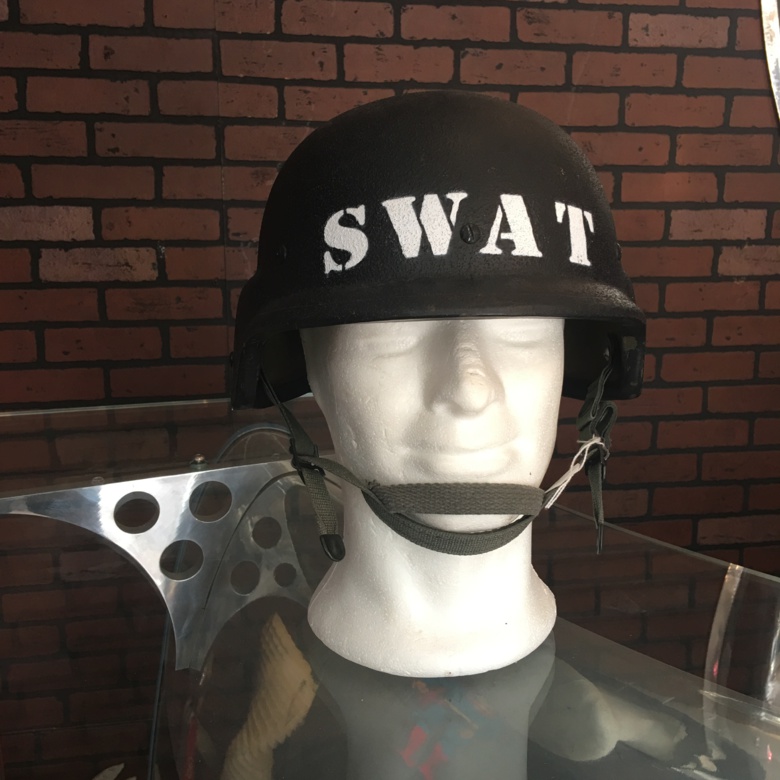 Casques en kevlar des groupes d'intervention du FBI de New-York et du SWAT de Los Angeles